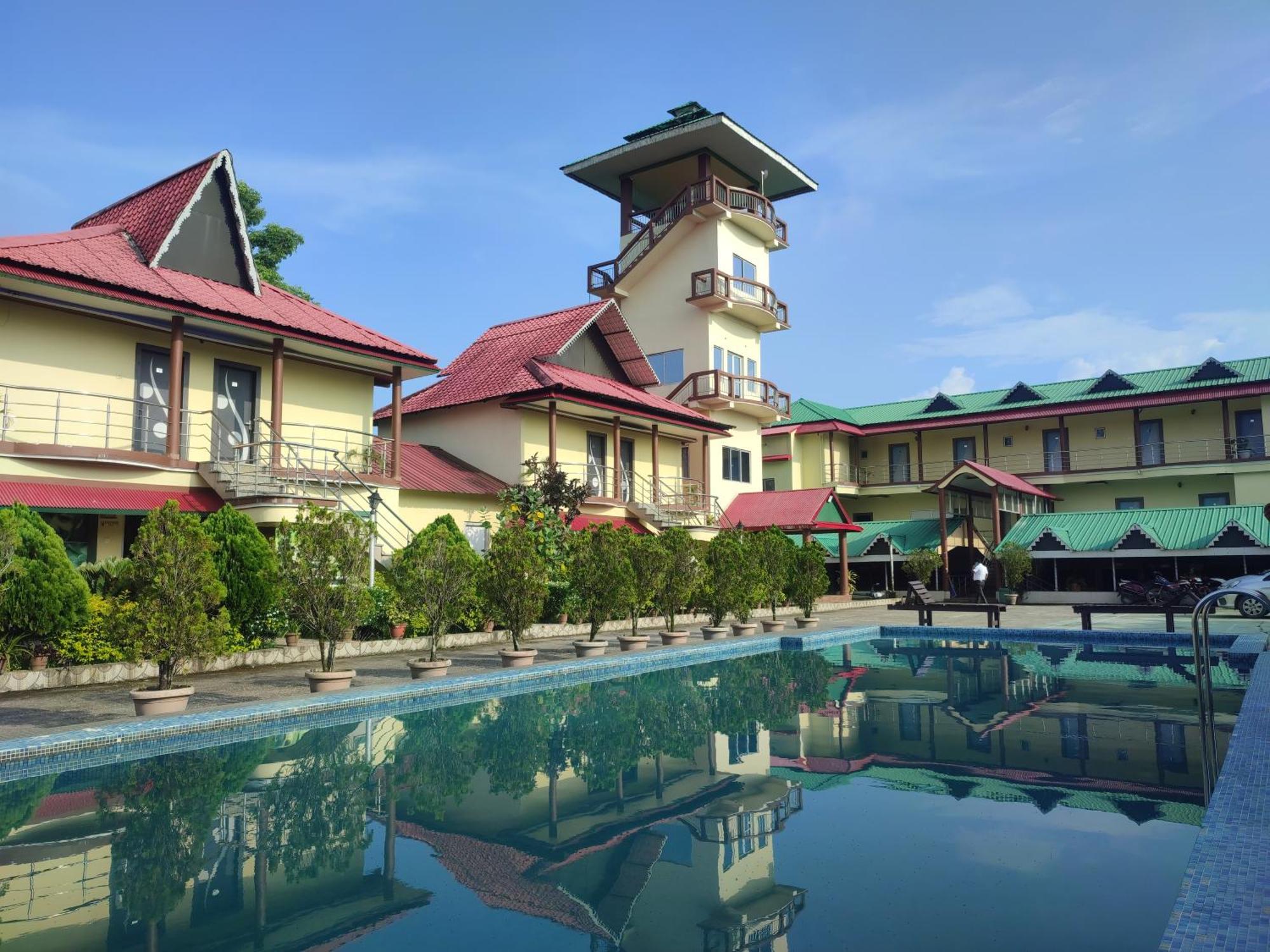 Maa Greenary View - A Holiday Resort Alipur Duar Экстерьер фото