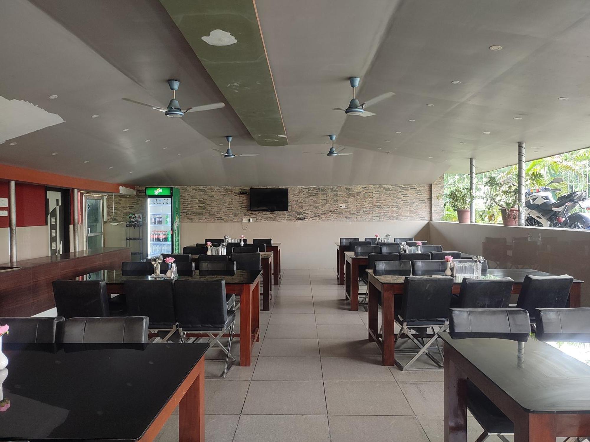 Maa Greenary View - A Holiday Resort Alipur Duar Экстерьер фото