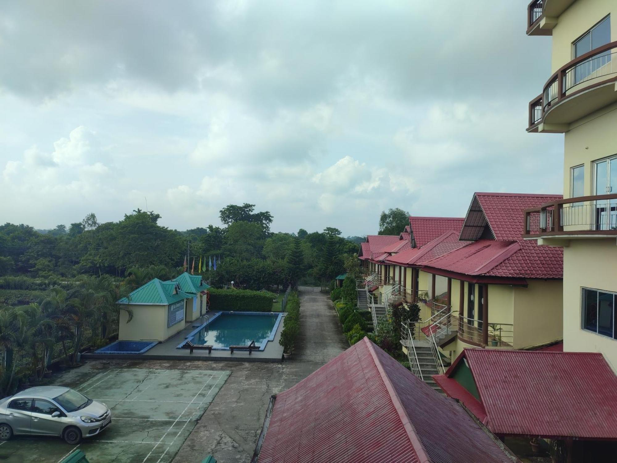 Maa Greenary View - A Holiday Resort Alipur Duar Экстерьер фото