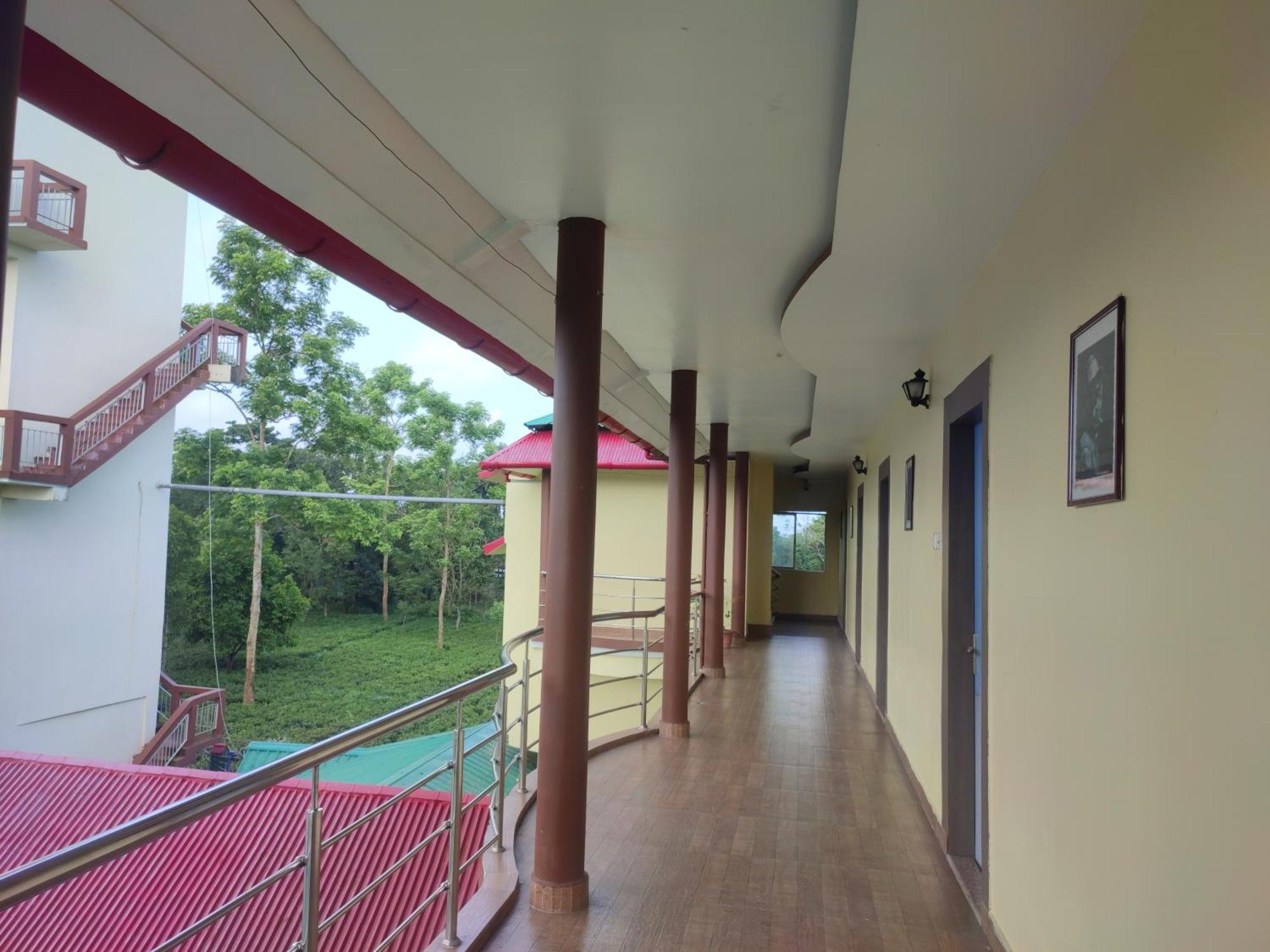 Maa Greenary View - A Holiday Resort Alipur Duar Экстерьер фото