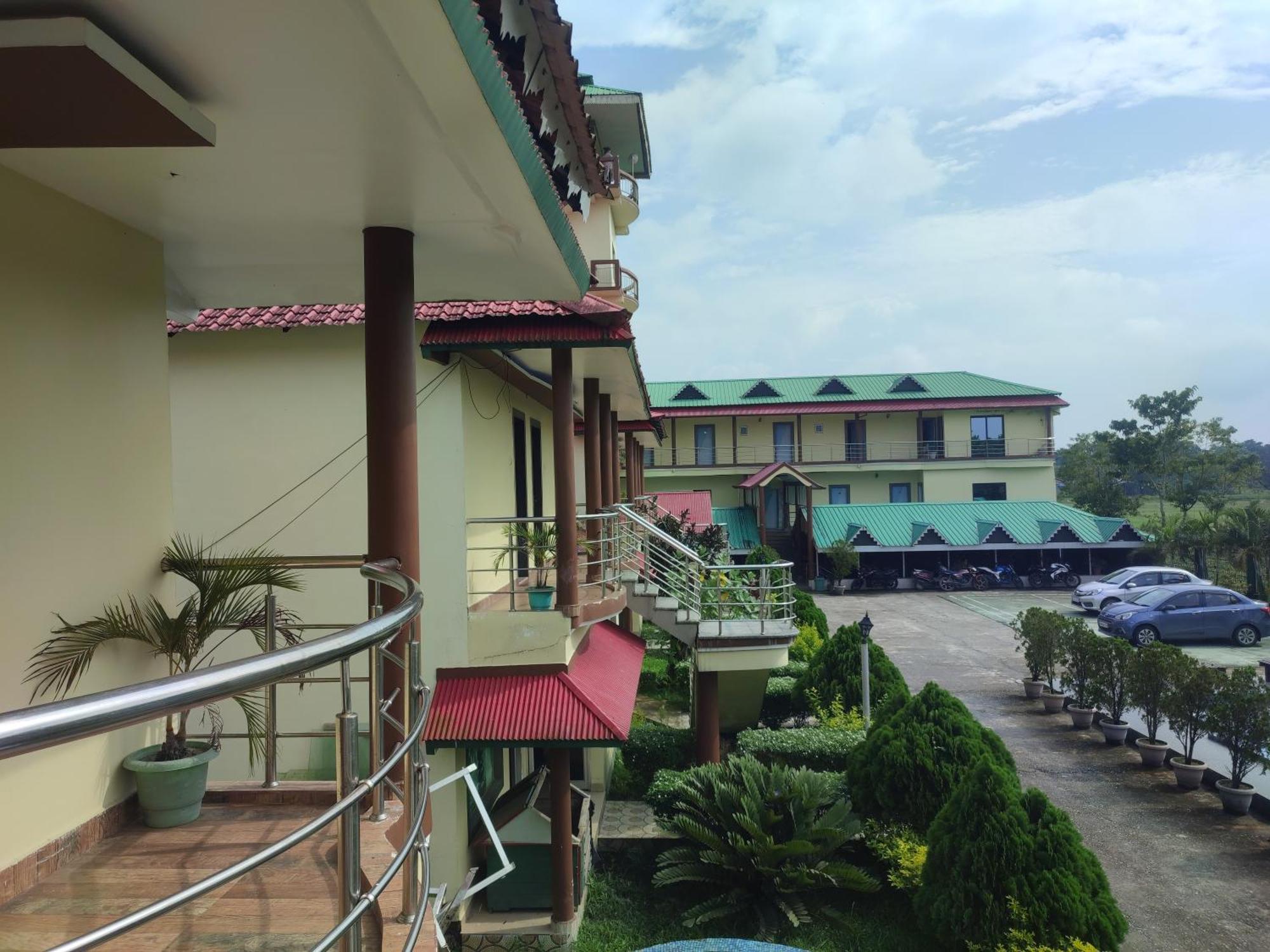 Maa Greenary View - A Holiday Resort Alipur Duar Экстерьер фото