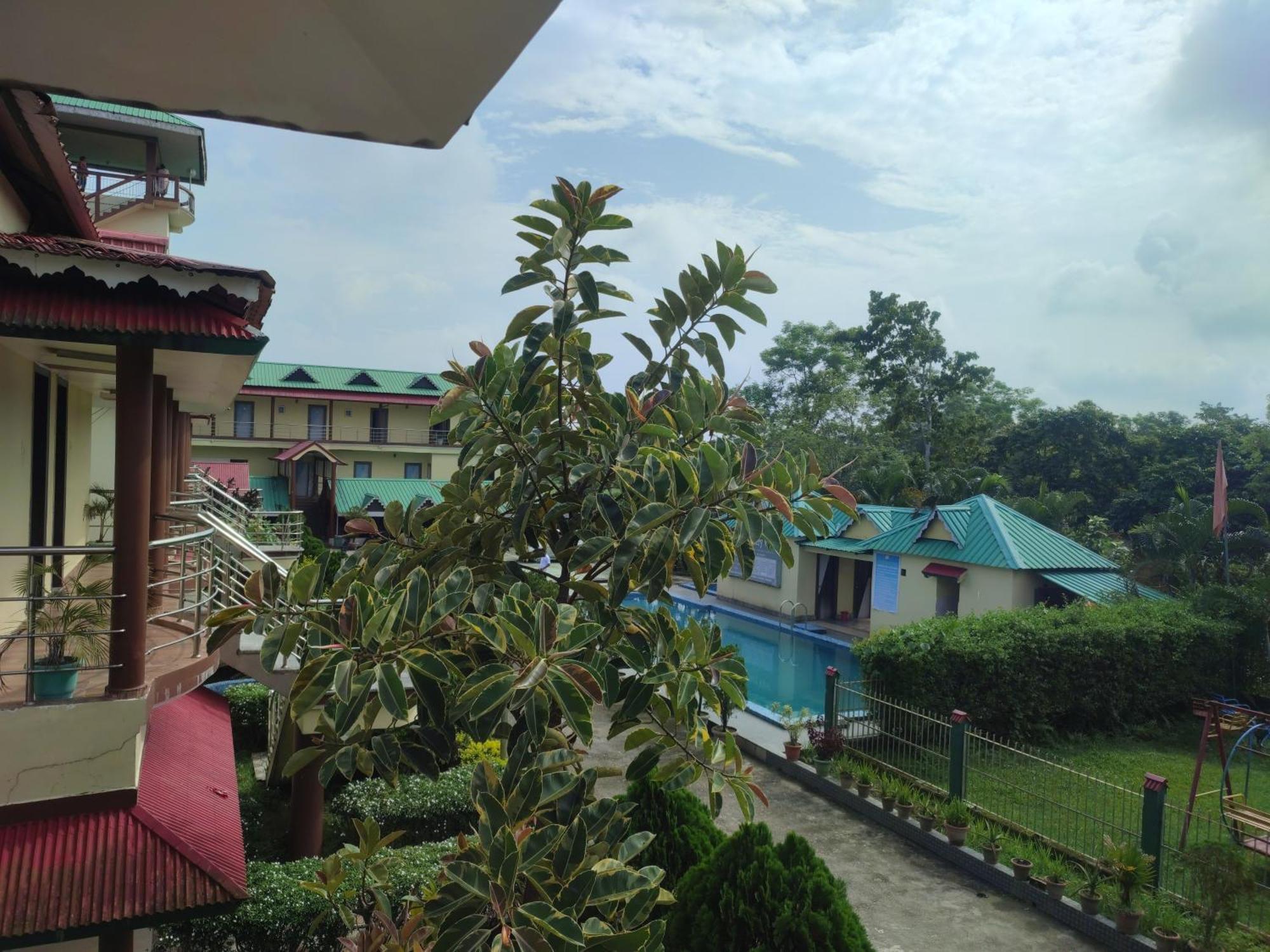 Maa Greenary View - A Holiday Resort Alipur Duar Экстерьер фото